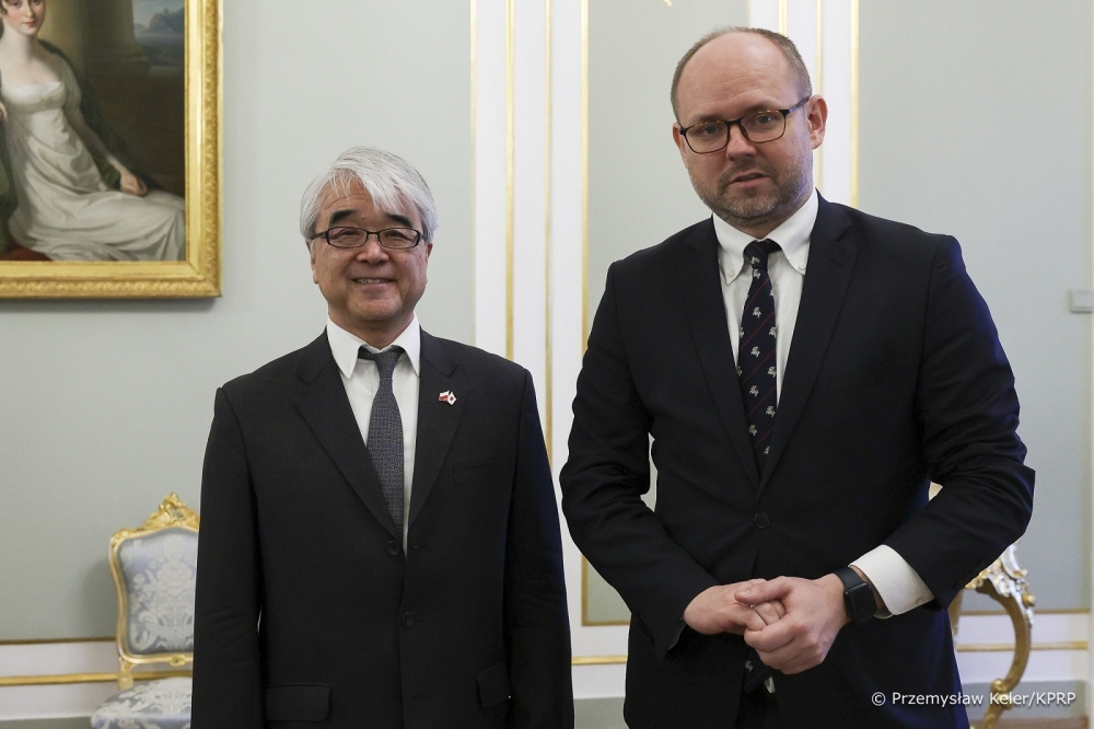 河野大使とプシダチ大統領府国際政策局長官との意見交換