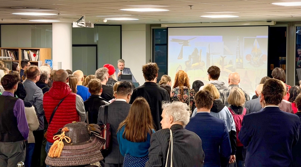 Wernisaż wystawy „ZBROJE SAMURAJÓW. Akitsushima – Kraina ważek” (11.12.2025) - pan Adam Jurgilewicz przemawia