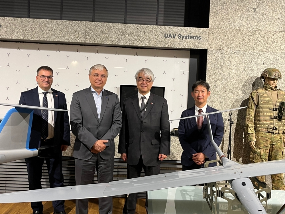 Wizyta Ambasadora Kono w polskiej firmie zbrojeniowej – Grupa WB