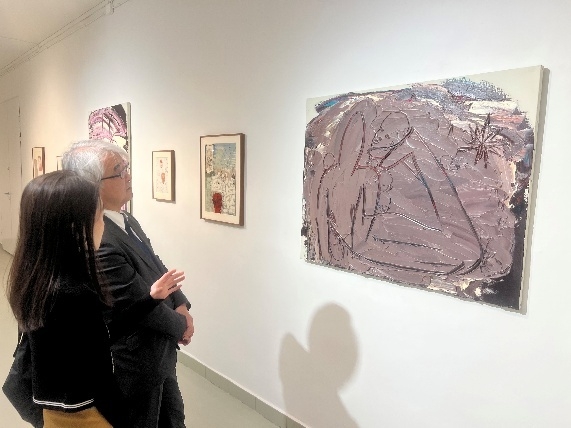 Edward Dwurnik財団における「The Head展」の開催