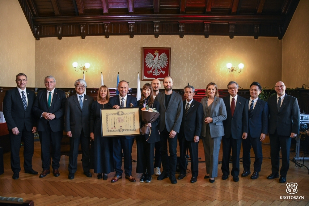Uroczystość wręczenia Orderu Wschodzącego Słońca panu Franciszkowi Marszałkowi 